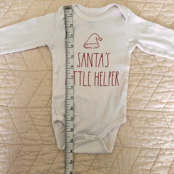 Rae Dunn Baby Santa´s Little Helper White Christmast Onesie Size 6-9 M - Picture 9 of 9